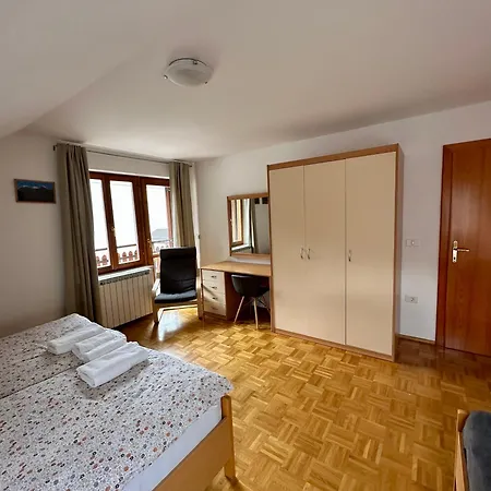 And Tajcr בית אירוח