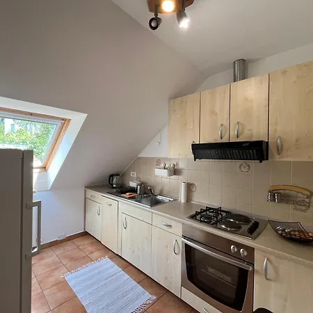 And Tajcr Nastanitev v družini Bovec